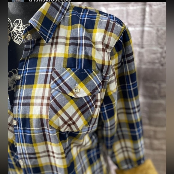 NEW‼️ PLAID FLEECE - Picture 8 of 10